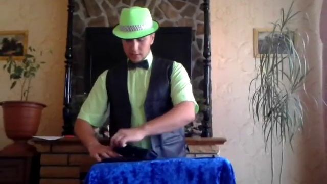 Грушевский Николай - Не стандартный карточный фокус смотреть онлайн