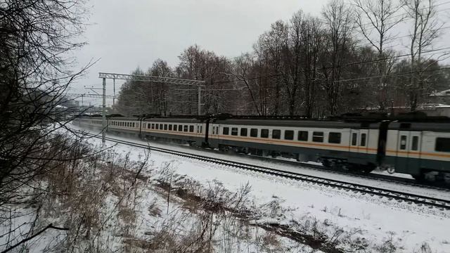 ЭД4М-451 сообщением 7061/7062, Калуга-1 — Москва (Киевский вокзал) 05.01.18 смотреть онлайн