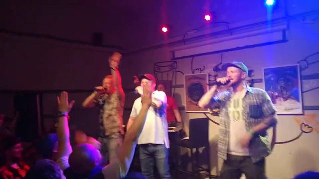 Парень чернокожий - ILWT @ Рюмочная в Зюзино смотреть онлайн