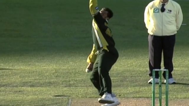 How To Bowl Fast - Top 5 Fast Bowling Tips смотреть онлайн