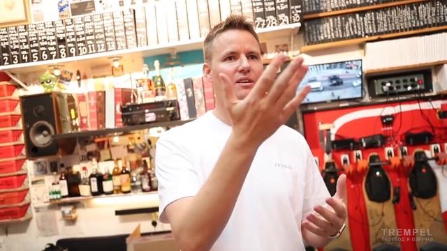 ЧТО ВНУТРИ Бриллиантовой Кнопки Ютуба - РАЗРЕЗАЛ КНОПКУ / Кейси Найстат смотреть онлайн