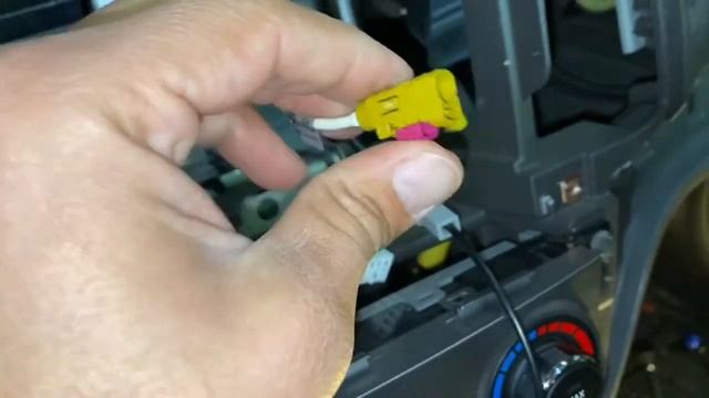 Use Your OEM Satellite Antenna On A Aftermarket System Santa Fe 2010
