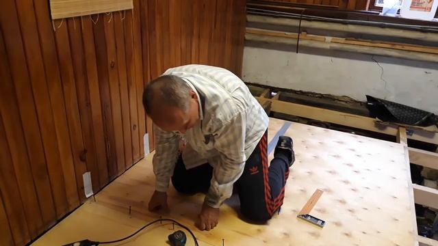 Алекс танцует! Муж похвалил меня - я сделала это!