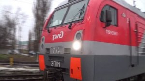 Смена электровоза ЭП1М-774 на тепловоз ТЭП70БС-243 на станции Елец