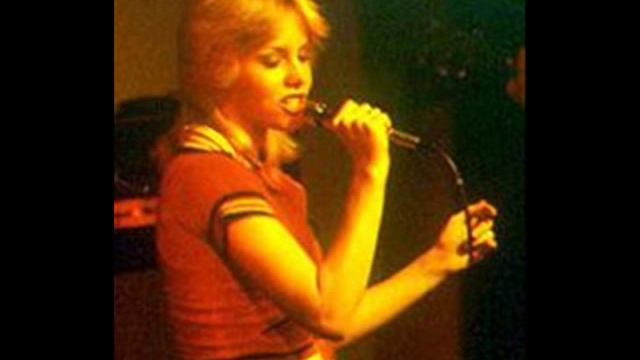 Cherie and Marie Currie Elaine смотреть онлайн