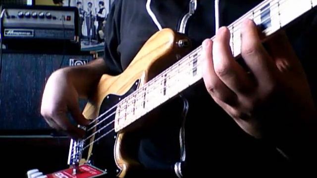 Electro-Harmonix Micro POG with a Bass смотреть онлайн