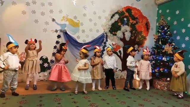 Новогодний утренник средней группы? смотреть онлайн