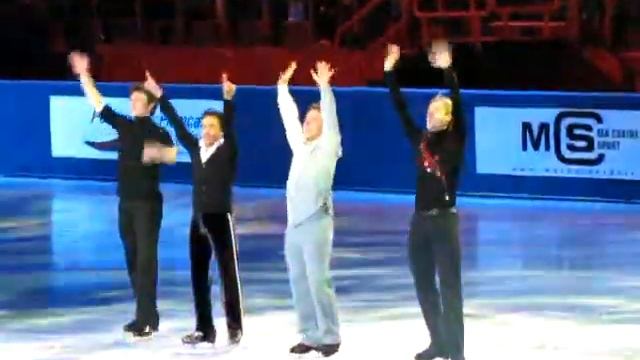 Angels on ice - Paris - 03.04.2010 - 015 поклоны с общего номера.avi смотреть онлайн