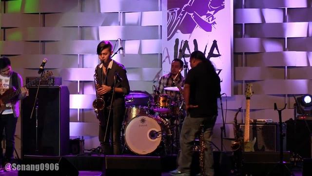 Bass G ft Nicky Manuputty & Ray Monte - For The Love of You @ JJF 2014 [HD] смотреть онлайн