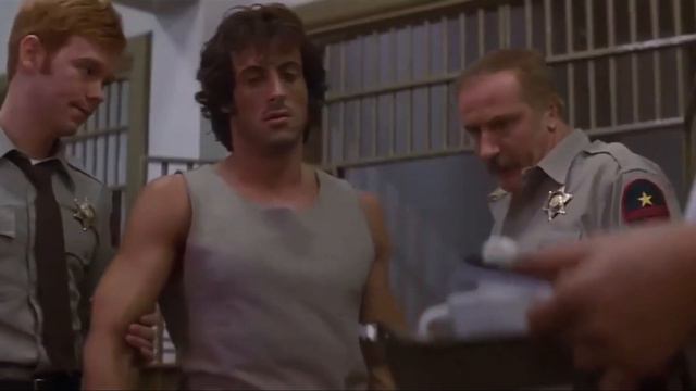 Rambo Hapishaneden Kaçıyor.-Rambo İlk Kan(Türkçe Dublaj) смотреть онлайн