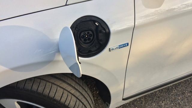 TEST: Hyundai Ioniq Plug-in Hybrid (PHEV) - spotřeba смотреть онлайн