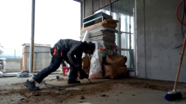 Штробление полусухой стяжки смотреть онлайн