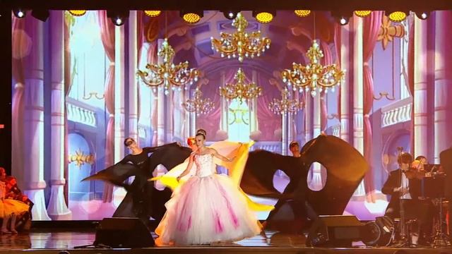 Svetlana Feodulova Frühlingsstimmen (Johann Strauss II) Coloratura смотреть онлайн