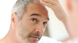Трихолог: почему чешется голова