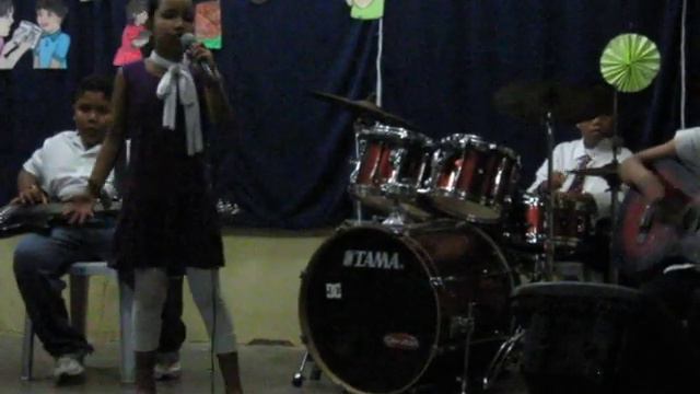 CG Boy on bass guitar смотреть онлайн