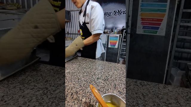 bông lan tách lòng,bông lan ổ, bông lan bơ sữa, bông lan, bánh mặn ngọt,bánh,Phương Pleiku Official смотреть онлайн