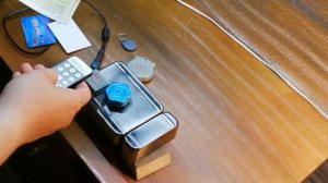 Настройка моторизированного накладного замка с встроенным контроллером и считывателями EM-marine