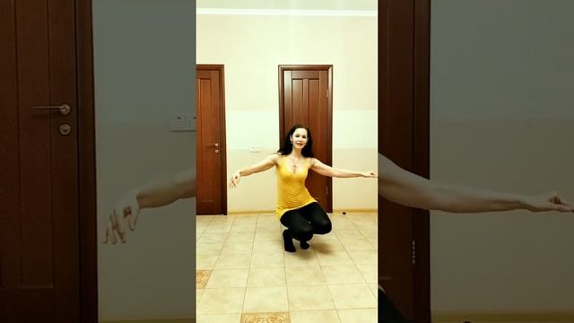 ВОСТОЧНЫЕ ТАНЦЫ / УРОК 6 / МАЯТНИК С ПЛИЕ // BELLYDANCE FOR BEGINNERS / 8 BY HIPS WITH PLIE смотреть онлайн