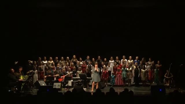 "Парус" - Ульяна Чечулина и хор фестиваля "Белый Пароход" смотреть онлайн