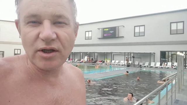 Термальный комплекс с почти черной минеральной водой. смотреть онлайн