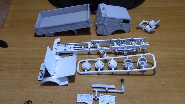 Сборка модели грузовика НАМИ 012 AVD Models
