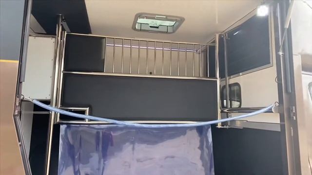 Hulshof Horsetrucks - Ford Transit Goldline Pro-Safety/Stallion смотреть онлайн