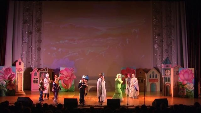 Новогоднее шоу (сеанс 13-00) смотреть онлайн