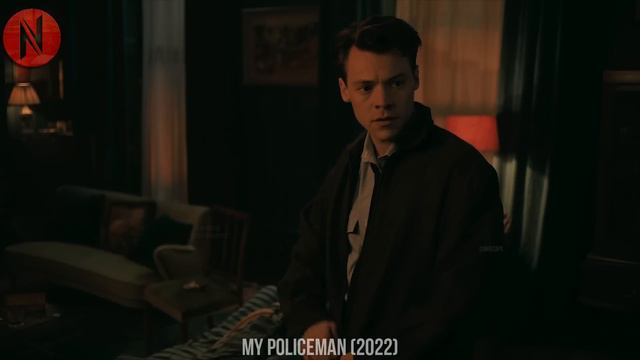 Everyday Shy Girl Would Stare at a Policeman, One Day He Teaches Her a Lesson смотреть онлайн