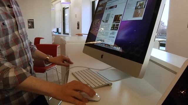 Hands-on New iMac + iPod Touch 2g 8gb GIVEAWAY! смотреть онлайн