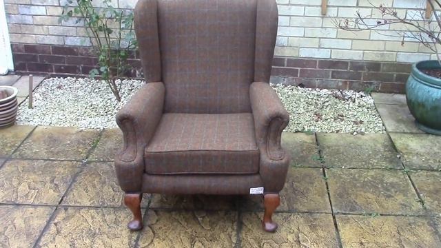 Armchair upholstered in Harris Tweed смотреть онлайн