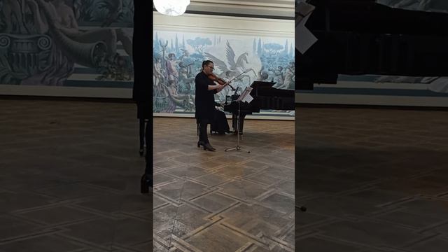 Лазар Николов - Соната n 1 II част смотреть онлайн