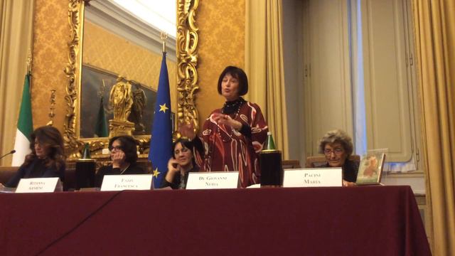 ITALIANE intervento di Neria De Giovanni su Grazia Deledda смотреть онлайн