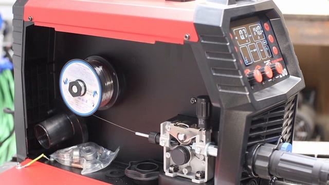 ArcCaptain MIG 200 Welder Review. Better Than Titanium MP?