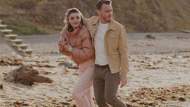 Kerem Bürsin ricorda Hande Erçel смотреть онлайн