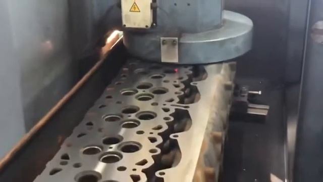 Шліфовка головки блока Daf 105 смотреть онлайн