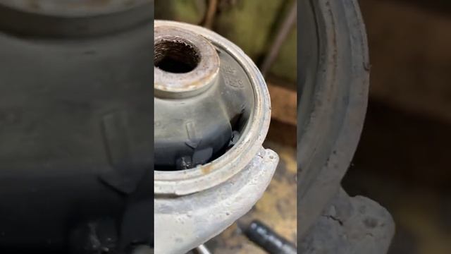 Как правильно устанавливать Сайлент блок под углом для развала схождения на Hyundai Elantra XD смотреть онлайн