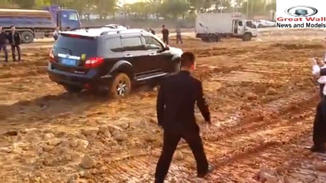 Haval H9 вытаскивает застрявший авто смотреть онлайн