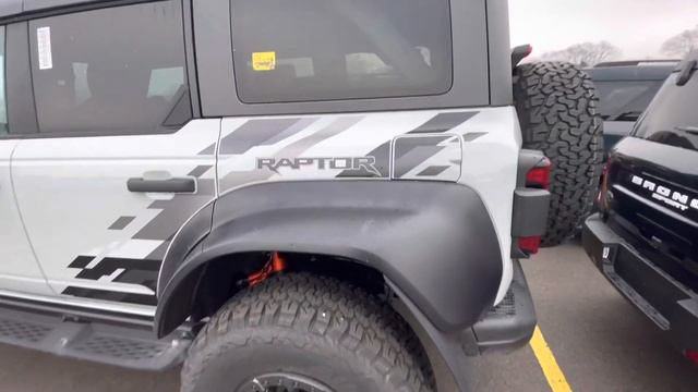 2023 FORD BRONCO RAPTOR IN CACTUS GRAY WALK AROUND!!! смотреть онлайн