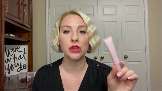 All About MARY KAY Eye Creams смотреть онлайн