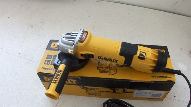 Обзор ушм DeWalt DWE 4257 смотреть онлайн