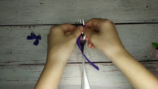 Как сделать БАНТИК НА ВИЛКЕ✨ смотреть онлайн