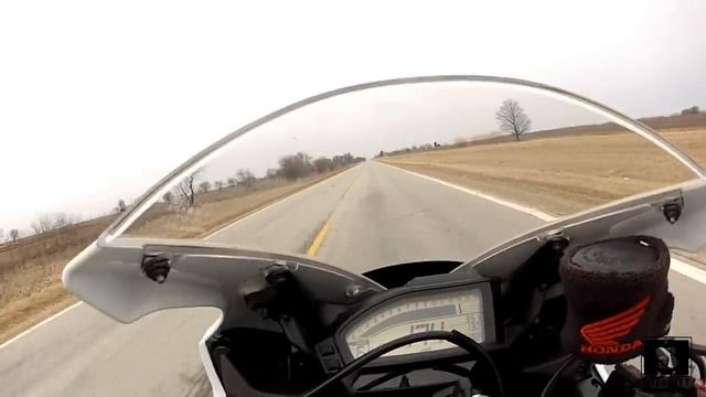 2012 CBR1000RR Going 177 MPH смотреть онлайн