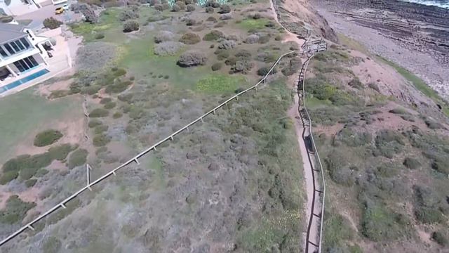 MJX Bugs 3 Cinematic flight - Cliffs above the ocean смотреть онлайн