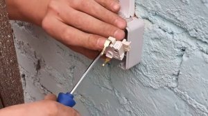 ПРОЛОЖИЛ НОВУЮ ПРОВОДКУ В ГАРАЖЕ. РОЗЕТКИ, ОСВЕЩЕНИЕ. СВОИМИ РУКАМИ.