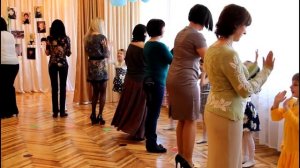 Танец девочек с мамами. ДОУ №8 "Малыш" г.Шахтерск