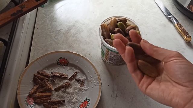 ШОК ЖЕЛУДИ МОЖНО ЕСТЬ ЛЮДЯМ смотреть онлайн