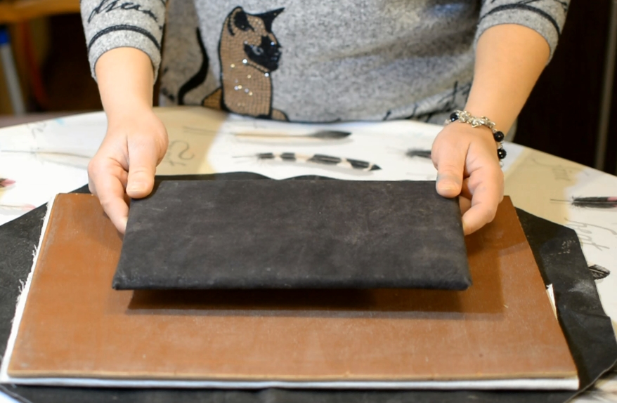 Делаем подушечку для золочения своими руками. смотреть онлайн