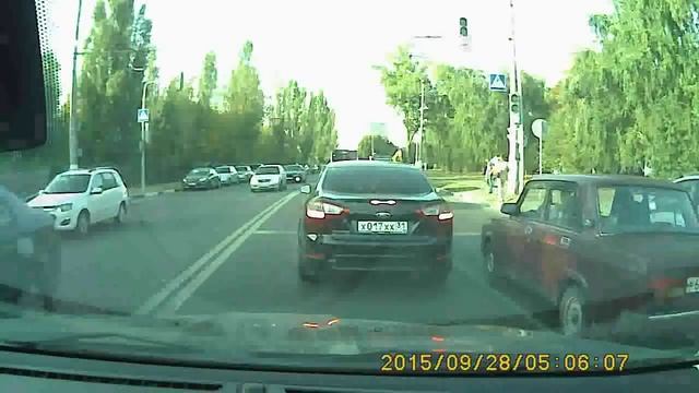 Белгород. Чмо на дороге.Поликлинника УВД. смотреть онлайн