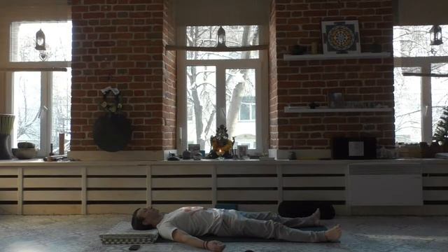 Практика йоги по книге Б.К.С Айенгара "Йога дипика". 1-2 неделя. Николай Шименков . смотреть онлайн