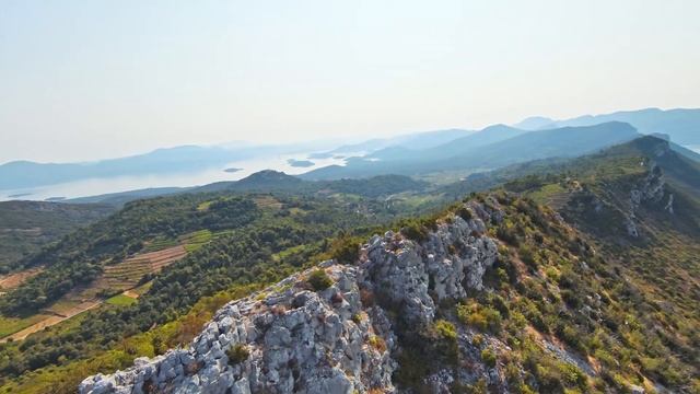 DJI FPV Short Flight - Trstenik Pelješac Mountains, Croatia Drone 4k смотреть онлайн